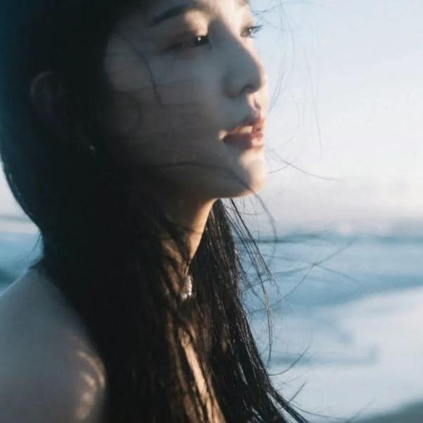 所以,和黑粉结婚了
